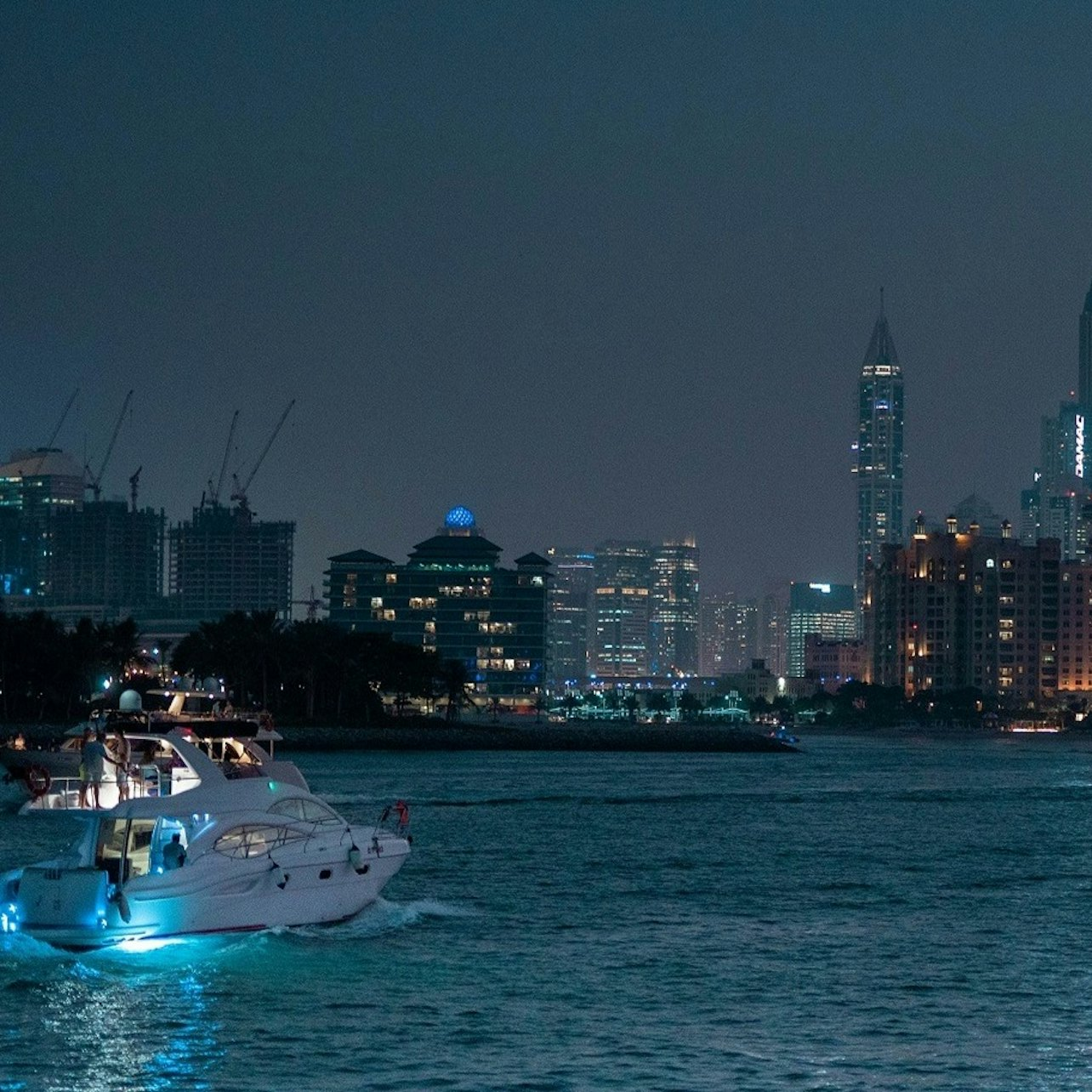 Cruise the stunning waters of Dubai Marina savor gourmet canapes and sip on unlimited drinks while enjoying breathtaking views of iconic landmarks under the night sky.